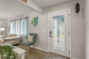 914 Plum Tree Ln, Sarasota, FL 34243 - Photo 5
