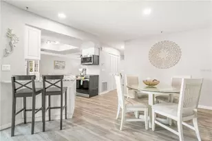 914 Plum Tree Ln, Sarasota, FL 34243 - Photo 13