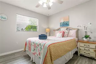 914 Plum Tree Ln, Sarasota, FL 34243 - Photo 19