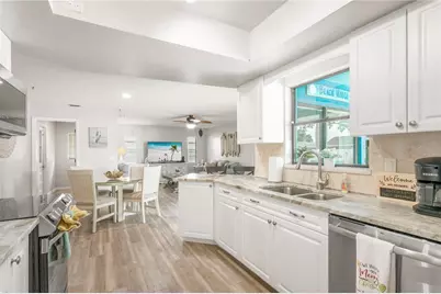914 Plum Tree Lane, Sarasota, FL 34243 - Photo 11