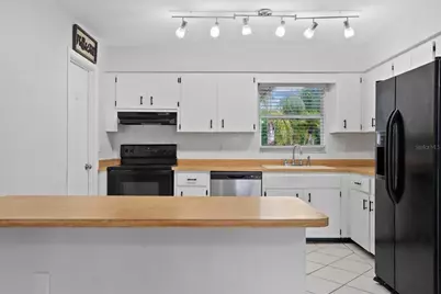 519 64th Avenue Drive E, Bradenton, FL 34203 - Photo 7