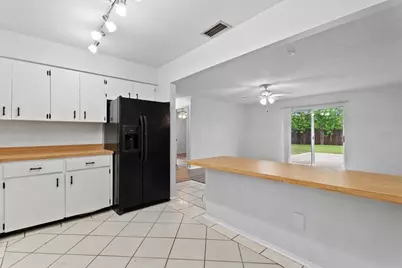 519 64th Avenue Drive E, Bradenton, FL 34203 - Photo 11