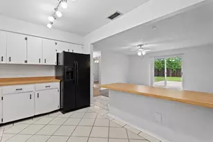 519 64th Ave Dr E, Bradenton, FL 34203 - Photo 11
