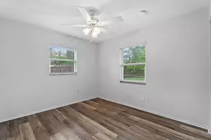 519 64th Ave Dr E, Bradenton, FL 34203 - Photo 17