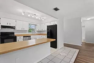 519 64th Ave Dr E, Bradenton, FL 34203 - Photo 13