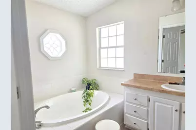 2304 Kingston Street S, Saint Petersburg, FL 33711 - Photo 17