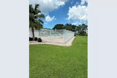 2223 Sunset Drive #E24, Bradenton, FL 34207 - Photo 5