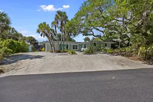 4055 Bay Oaks Cir, Englewood, FL 34223 - Photo 37