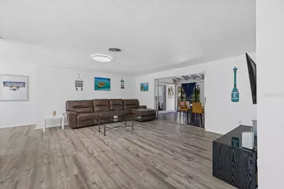 4055 Bay Oaks Circle, Englewood, FL 34223 - Photo 5