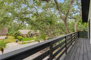 17 Pinewood Cir, Safety Harbor, FL 34695 - Photo 7