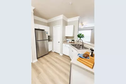 8813 Villa View Circle #204, Orlando, FL 32821 - Photo 3