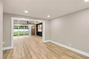 2770 Wood St, Sarasota, FL 34237 - Photo 23