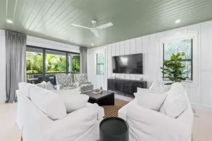 211 Grant Dr, Sarasota, FL 34236 - Photo 5