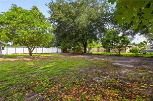 4734 Delmonte Ave, Sarasota, FL 34235 - Photo 5