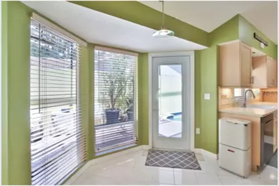 4700 Tivoli Avenue, Sarasota, FL 34235 - Photo 11