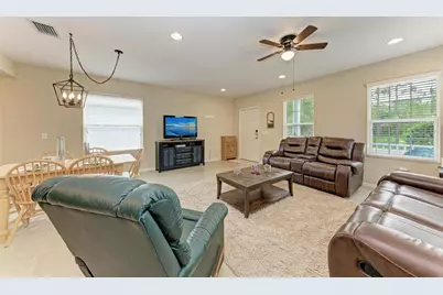 12662 Shimmering Oak Circle, Venice, FL 34293 - Photo 11