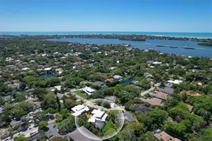 1556 Eastbrook Dr, Sarasota, FL 34231 - Photo 49