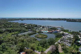 1556 Eastbrook Dr, Sarasota, FL 34231 - Photo 57