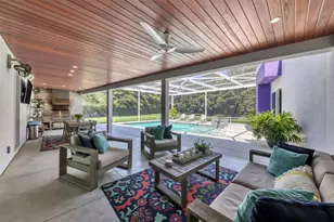 1556 Eastbrook Dr, Sarasota, FL 34231 - Photo 5