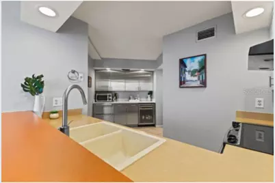 1111 N Gulfstream Avenue #5B, Sarasota, FL 34236 - Photo 21