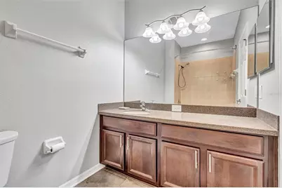 8228 Villa Grande Court, Sarasota, FL 34243 - Photo 19