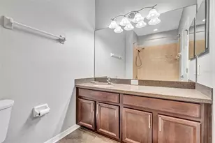 8228 Villa Grande Ct, Sarasota, FL 34243 - Photo 19