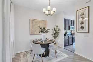 8228 Villa Grande Ct, Sarasota, FL 34243 - Photo 9