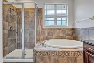 8228 Villa Grande Ct, Sarasota, FL 34243 - Photo 29