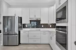 17260 Jadestone Ct, Venice, FL 34293 - Photo 9