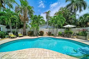 2711 Avenue C, Holmes Beach, FL 34217 - Photo 35