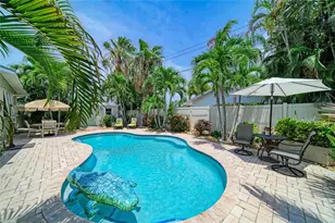 2711 Avenue C, Holmes Beach, FL 34217 - Photo 3