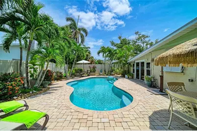 2711 Avenue C, Holmes Beach, FL 34217 - Photo 33