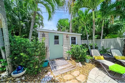 2711 Avenue C, Holmes Beach, FL 34217 - Photo 43