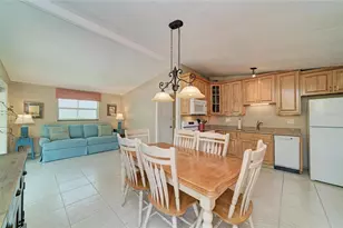 2711 Avenue C, Holmes Beach, FL 34217 - Photo 11