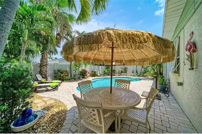 2711 Avenue C, Holmes Beach, FL 34217 - Photo 37
