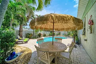 2711 Avenue C, Holmes Beach, FL 34217 - Photo 37
