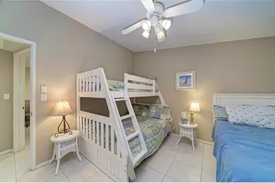 2711 Avenue C, Holmes Beach, FL 34217 - Photo 31
