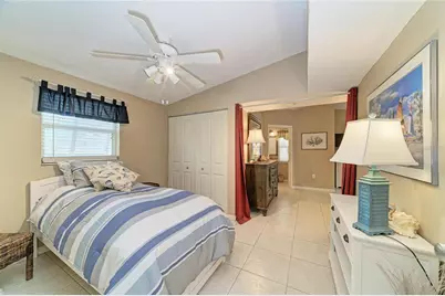 2711 Avenue C, Holmes Beach, FL 34217 - Photo 23
