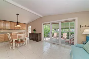 2711 Avenue C, Holmes Beach, FL 34217 - Photo 9
