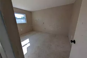 3646 Lakewood Dr, Sarasota, FL 34232 - Photo 9