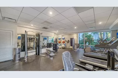 2425 Gulf Of Mexico Drive #1B, Longboat Key, FL 34228 - Photo 29