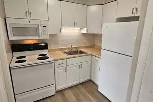 2047 & 2051 Fiesta Dr, Sarasota, FL 34231 - Photo 17