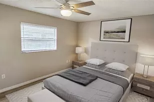 2047 & 2051 Fiesta Dr, Sarasota, FL 34231 - Photo 19
