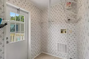4928 Elizabeth Ave, Sarasota, FL 34233 - Photo 15