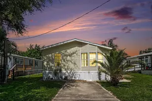4928 Elizabeth Ave, Sarasota, FL 34233 - Photo 1