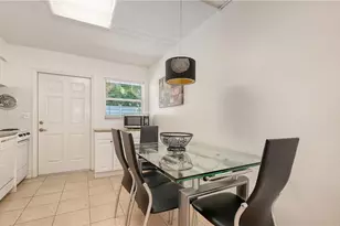 1749 Hillview St, Sarasota, FL 34239 - Photo 7