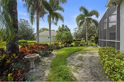 8415 Whispering Woods Court, Bradenton, FL 34202 - Photo 11