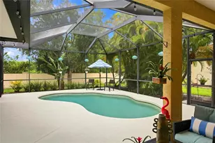 8059 36th St Cir E, Sarasota, FL 34243 - Photo 7