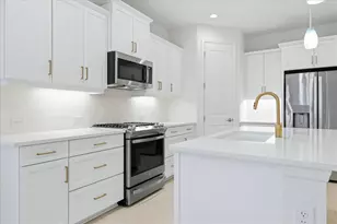 2605 Star Apple Wy, Sarasota, FL 34240 - Photo 13