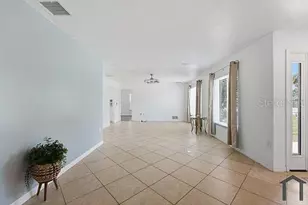 4404 Meadow Creek Cir, Sarasota, FL 34233 - Photo 19